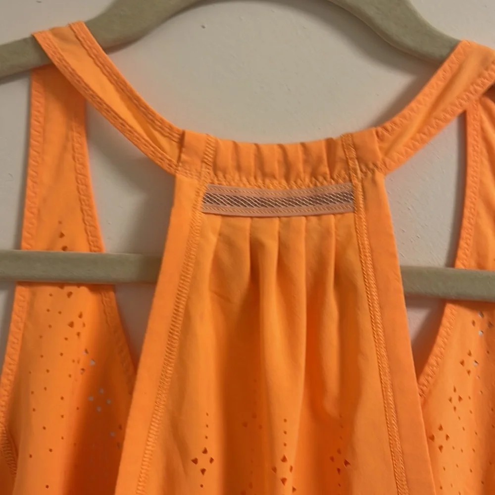 Lululemon Athletic Top - Picture 5 of 8
